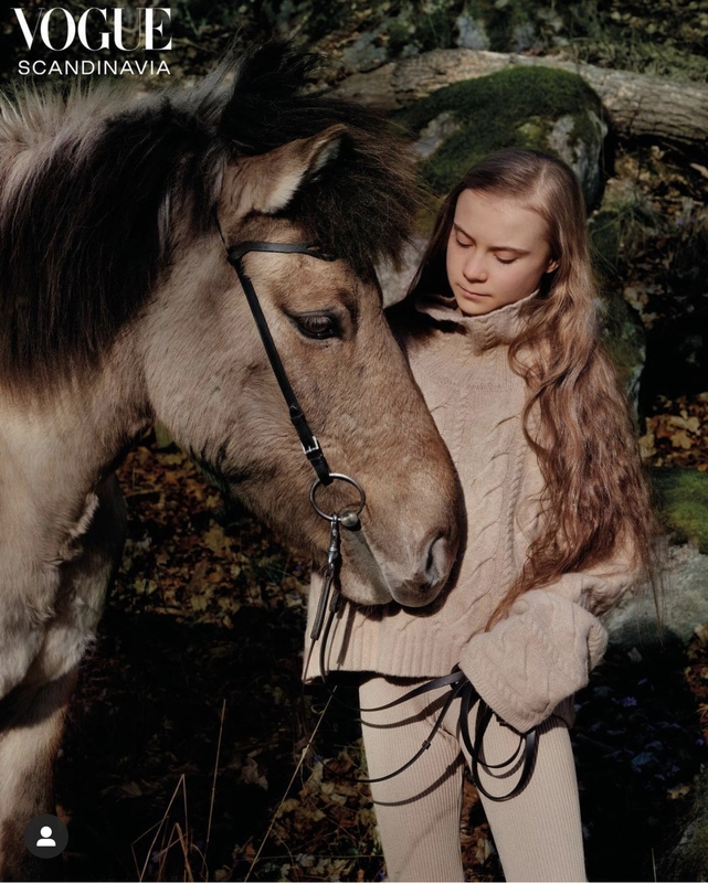 Грета Тунберг снялась с лошадкой для обложки Vogue Scandinavia