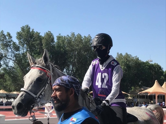В Абу-Даби прошли соревнования по конным пробегам среди женщин