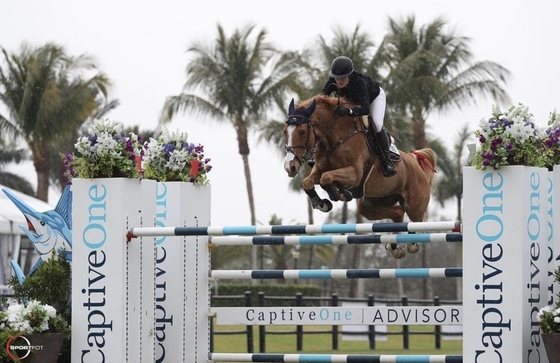 Джессика Спрингстин одержала победу в CSI4*