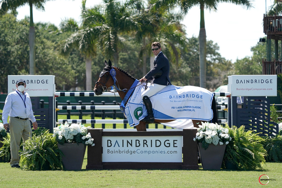 Шейн Свитнэм первый на CSI5* в Веллингтоне 