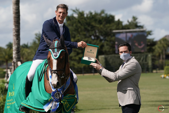 Даниэль Дойссер выиграл Гран-при CSI5* в Веллингтоне