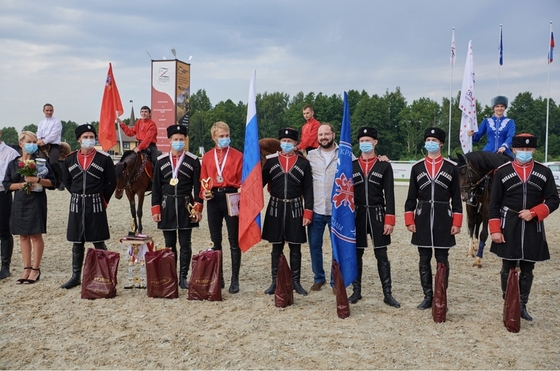 В КСК «Звёздный» прошли чемпионат мира и чемпионат России по джигитовке 