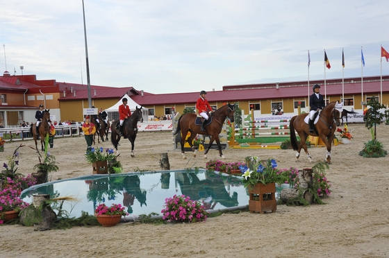 Международные соревнования по конкуру "Кубок Югры" CSI***