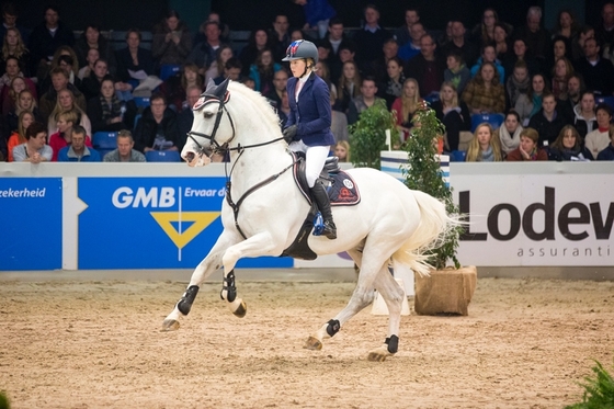 Мария Маденова - шестая в международном Гран-при CSI3*