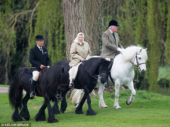 Королева Елизавета: всегда на коне!