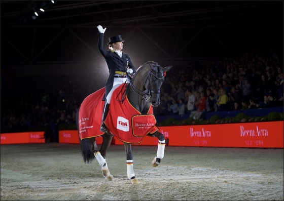 Изабель Верт побеждает в Reem Acra FEI World Cup в Амстердаме!