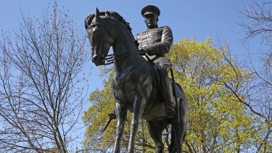 Конный памятник маршалу Рокоссовскому стал лучшим московским монументом прошлого года