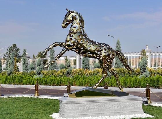 Новый Ахалтекинский конный комплекс открыт в Ашхабаде