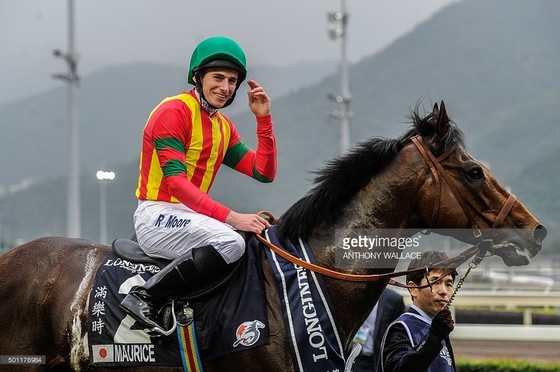 Райан Мур одержал победу в Longines Hong Kong Cup.