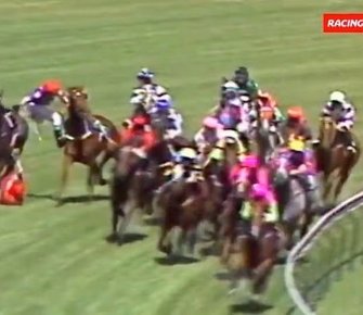 Два седла, одна скачка!